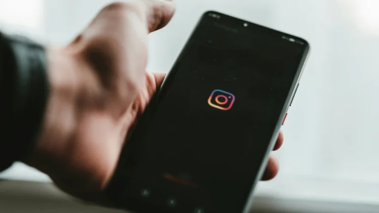 Instagram Começa a Testar Selo de IA para Criadores: Descubra Como a Meta Quer Identificar Conteúdo Gerado por Inteligência Artificial e Aumentar Transparência