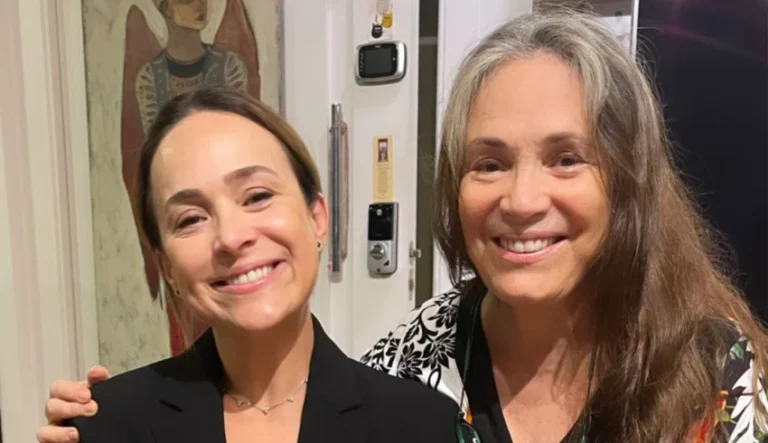 Gabriela Duarte revela motivo para se afastar profissionalmente da mãe, Regina Duarte: ‘Viramos uma dupla colada’
