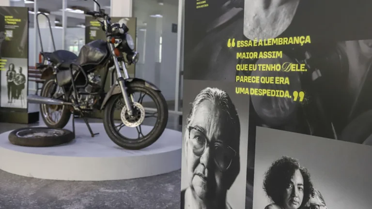 Curitiba Brilha no Prêmio Colunistas: Comunicação Pública Inovadora Reconhecida Nacionalmente