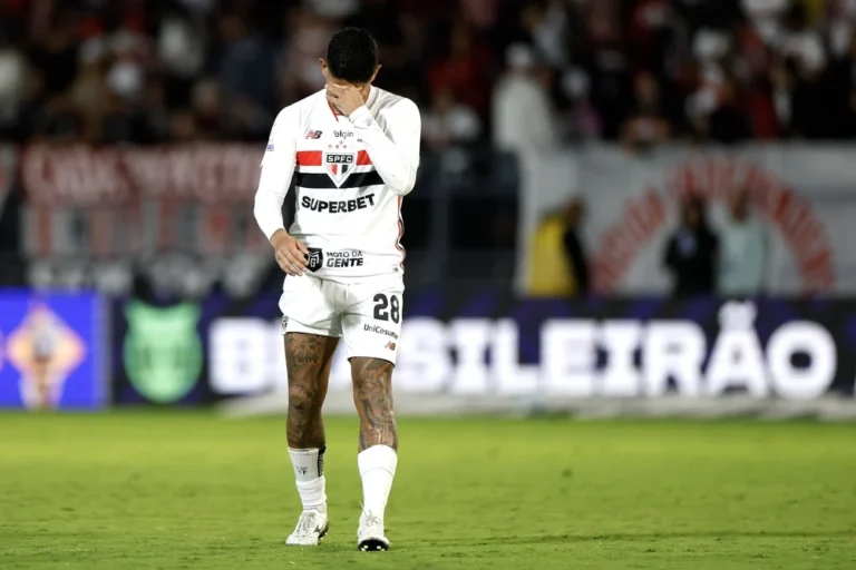 São Paulo Garante Liderança na Sul-Americana Após Empate Sem Gols com O’Higgins: Atuação do Time Reserva e Foco no Majestoso