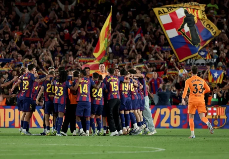 Barcelona Conquista Ineditamente a 29ª La Liga ao Superar Real Madrid em Clássico Eletrizante e Agrava Semana de Crise Merengue