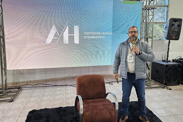 Alexandre Hilgemberg no Urubici Summit: Autenticidade Imersiva e Luxo do Silêncio como Chave para o Turismo de Alto Valor