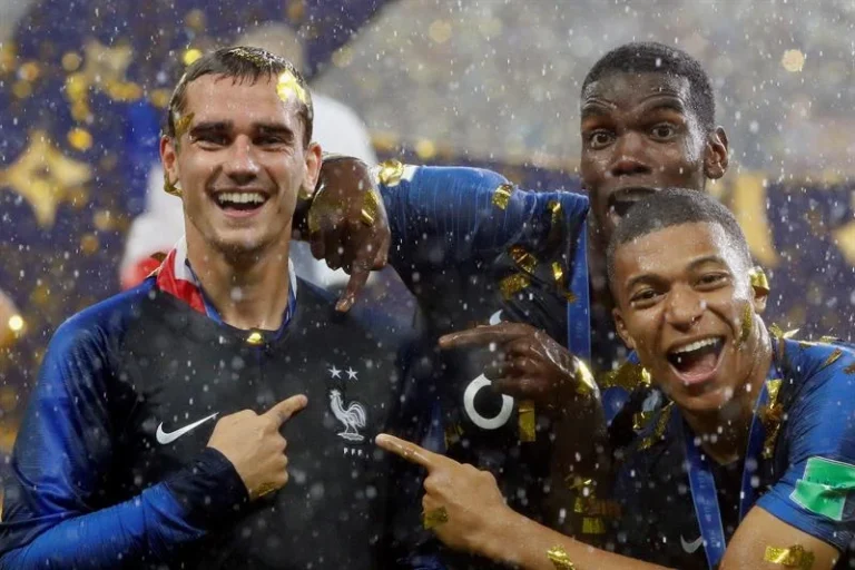 França convoca Mbappé e Dembélé: Deschamps revela lista de 26 jogadores para a Copa do Mundo 2026 e data de estreia contra Senegal