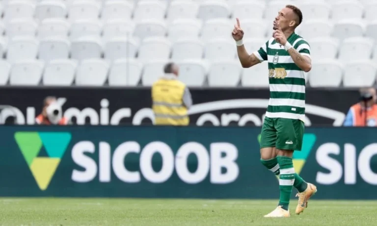 Show de Breno Lopes Ofusca Neymar e Coritiba Goleia Santos por 3 a 0, Deixando o Peixe Perto da Zona de Rebaixamento