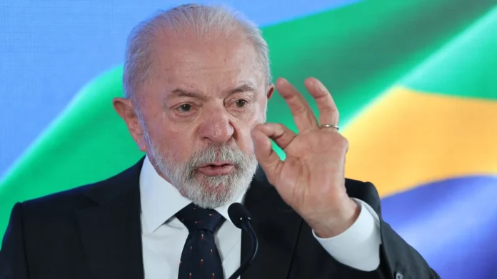 Lula busca relação com Trump para combater 'falsidades' de Eduardo Bolsonaro e fortalecer laços com EUA