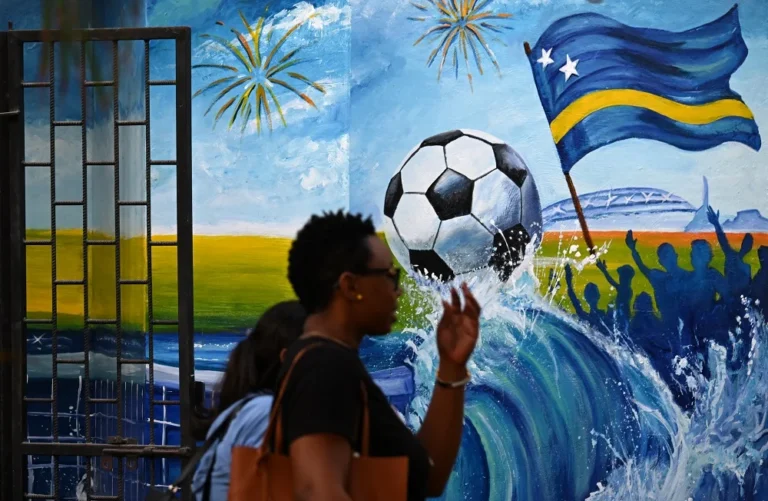 Curaçao Faz História e Anuncia 26 Nomes para sua Inédita Estreia na Copa do Mundo com Advocaat no Comando Contra Alemanha, Equador e Costa do Marfim