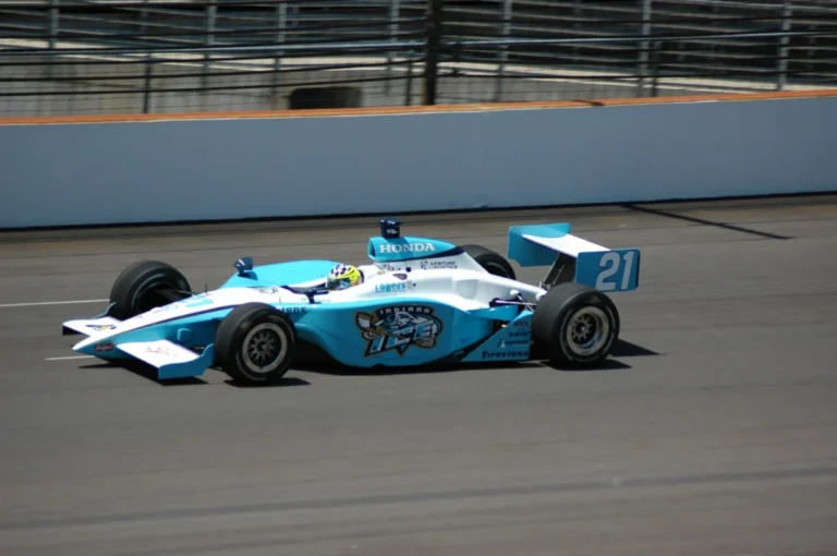 IndyCar: Desvendando o Sistema de Pontuação Estratégico que Premia a Constância e Molda Campeões da Astor Cup