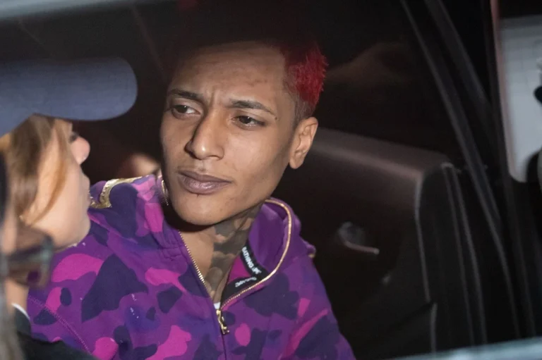 MP de SP pede prisão de Oruam: Rapper é foragido e investigado por crimes graves
