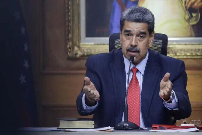 Nicolás Maduro enfrenta nova investigação criminal nos EUA por lavagem de dinheiro em programa alimentar