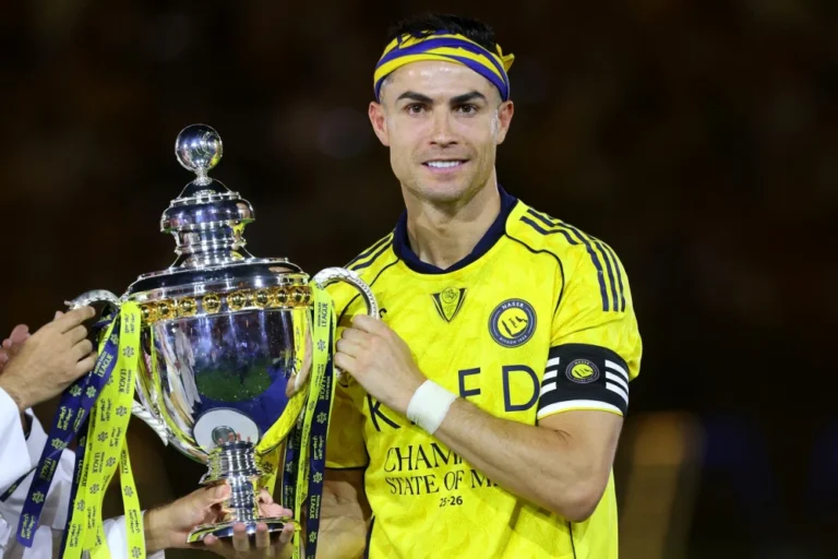 Fim da Espera! Cristiano Ronaldo Brilha com Dois Gols e Conquista Inédito 1º Título pelo Al-Nassr na Arábia Saudita Após Quatro Temporadas