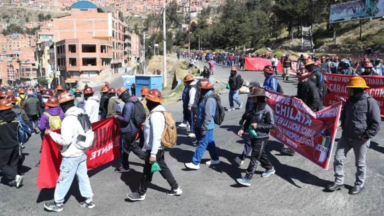 EUA Sinalizam Intervenção na Bolívia Contra Movimentos Ligados a Evo Morales