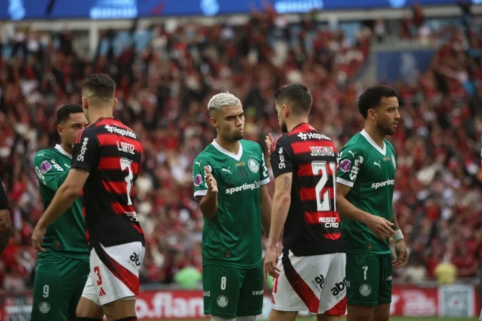 Duelo de Titãs: Flamengo e Palmeiras se reencontram no Maracanã em jogo crucial pelo Brasileirão; saiba onde assistir ao vivo