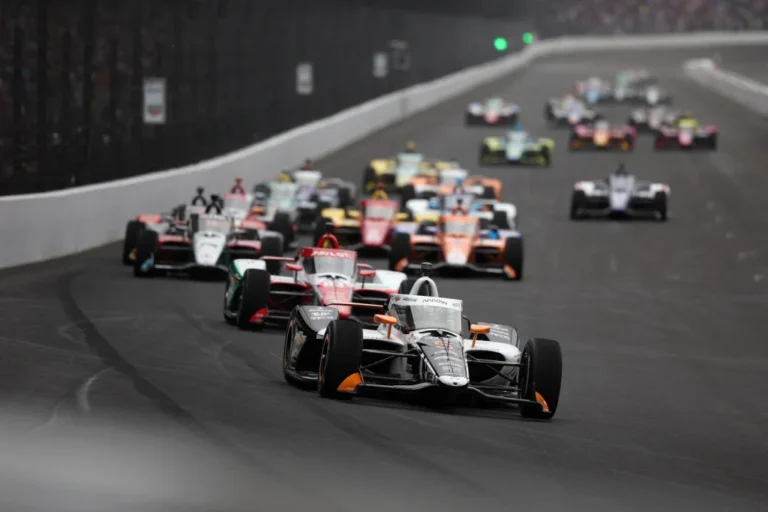 O Legado Imortal do Brasil na IndyCar: De Fittipaldi a Kanaan, Como Pilotos Brasileiros Conquistaram Títulos, Corações e Marcaram a História do Automobilismo Americano