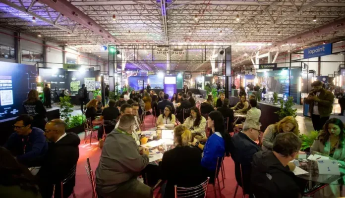 Empreendedores e Influenciadores Digitais Conectam-se em Evento Inovador do Sebrae para Impulsionar Vendas no Varejo