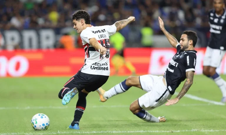 Derrota Amarga: São Paulo Perde para o Remo com Gol nos Acréscimos no Mangueirão e Entra em Recesso do Brasileirão