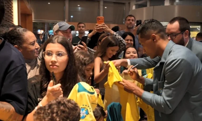 Copa do Mundo 2026: Seleção Brasileira Embarca em Jato VIP de R$ 1,19 Bilhão para os EUA com Despedida Calorosa e Expectativa de Vitórias
