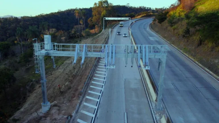 Pedágio Free Flow no Feriadão: Saiba Como Pagar Sem Cancela e Evitar Multas na Estrada