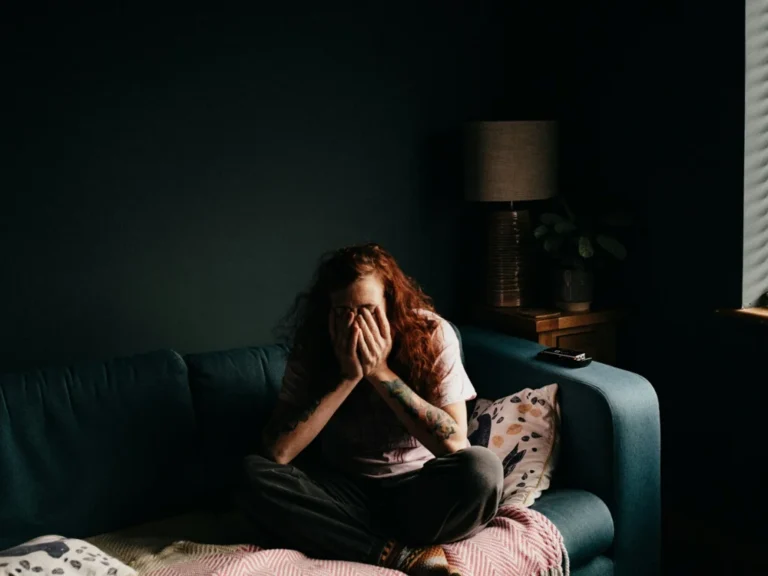 Depressão Sazonal de Inverno: Entenda os Sintomas, Causas e Como Lidar com a Falta de Luz