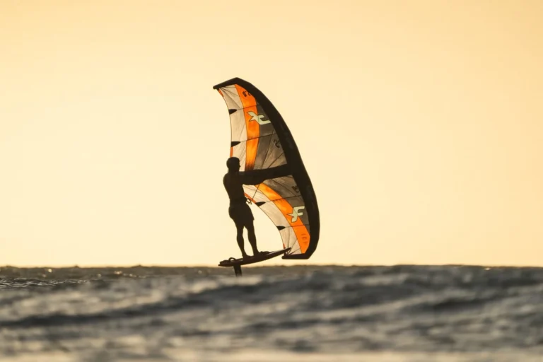 Preá em Jericoacoara se prepara para sediar a 2ª edição do Maravilhoso Mundo Foil, evento que celebra o hidrofoil com atletas e cultura local