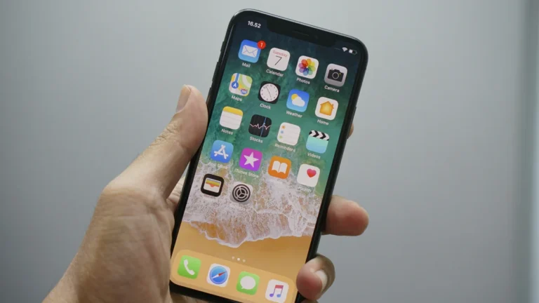 WhatsApp: iPhones Antigos Precisarão de Atualização Crucial para Não Parar de Funcionar; Descubra Como Manter o Acesso ao Aplicativo