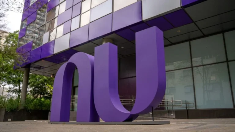 Nubank Revela Causa de Aviso de Liquidação Judicial: Erro Humano de Desenvolvedor Assustou Clientes