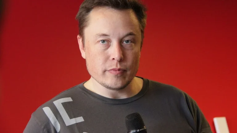Abismo Financeiro: Elon Musk Acumula US$ 1 Trilhão a Mais que o Segundo Mais Rico do Mundo Após IPO da SpaceX