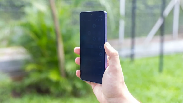 Vazamento aponta: Galaxy S27 Pro e S27 Ultra podem chegar com tela de privacidade inovadora em 2027 para proteger seus dados