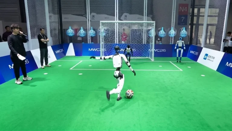 Robô Lingxi da China Mobile Vence Campeonato de Pênaltis na China, Superando Habilidades Humanas e Desafiando o Próprio Messi