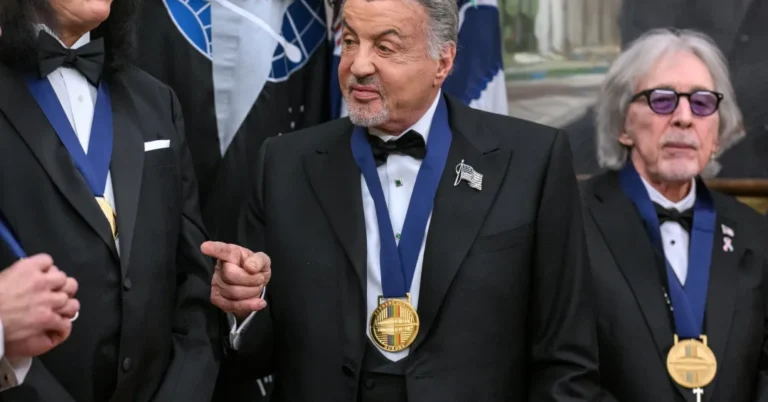 Sylvester Stallone aos 79 anos: O que o consumo diário de 3 claras de ovo revela sobre sua saúde e dieta?