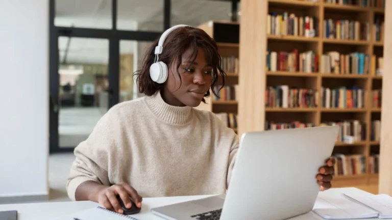 Educação Digital Impulsiona o Ecossistema de Inovação Brasileiro: Como a Capacitação Online Transforma o Futuro do Trabalho e Amplia Oportunidades no País