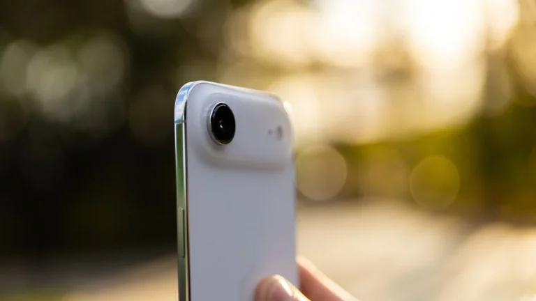 Não Subestime o Próximo iPhone Air 2: Vazamento Detalha Correções Essenciais que Podem Redefinir o Smartphone Fino da Apple