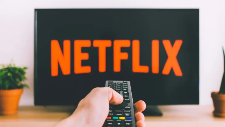 Netflix Barata: Guia Completo para Economizar na Assinatura com Planos, Compartilhamento e Parcerias em 2024