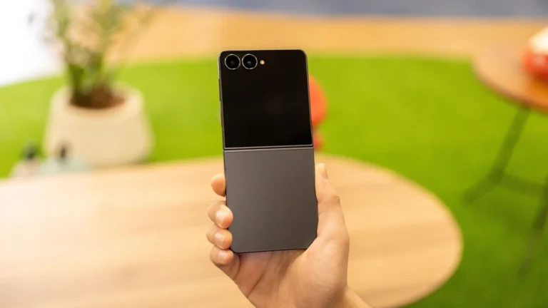 Vazamento Sugere Galaxy Z Flip8 da Samsung Será Mais Leve e Confortável: Detalhes Antes do Galaxy Unpacked