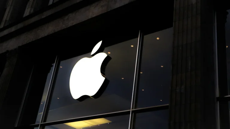 Apple Processa OpenAI por Roubo de Segredos do iPhone e Hardware Confidencial Após Parceria Desfeita