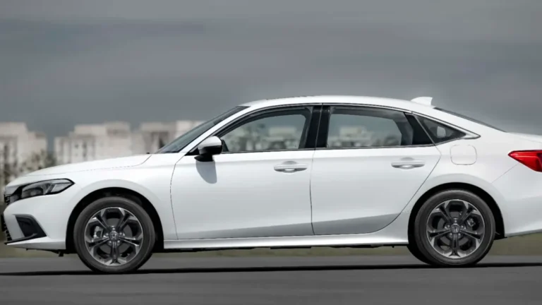 Honda Civic híbrido tem preços no chão e vira ótima opção entre usados