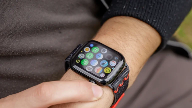 Zurich Lança Seguro Digital Inovador para Smartwatches Apple, Samsung e Outros Modelos: Proteja seu Dispositivo Novo ou Usado Contra Roubo e Danos