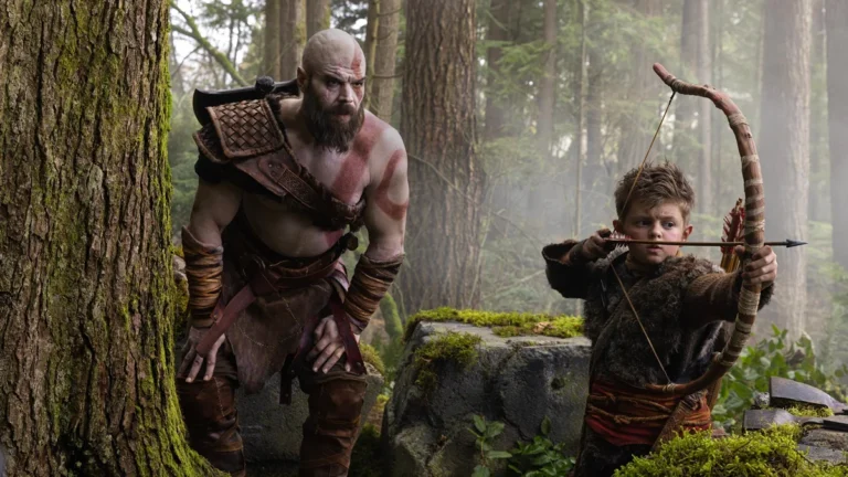 Troca Inesperada em God of War: Ryan Hurst Se Lesiona e Produção Busca Novo Kratos para a Série da Amazon e Sony