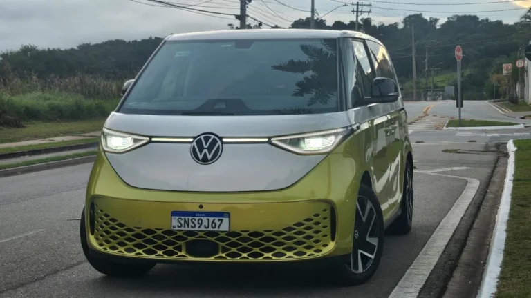 Alemão Rainer Zietlow Bate Recorde Mundial com Volkswagen ID.Buzz: 80 Mil KM em Viagem Épica de Carro Elétrico Pelo Guinness