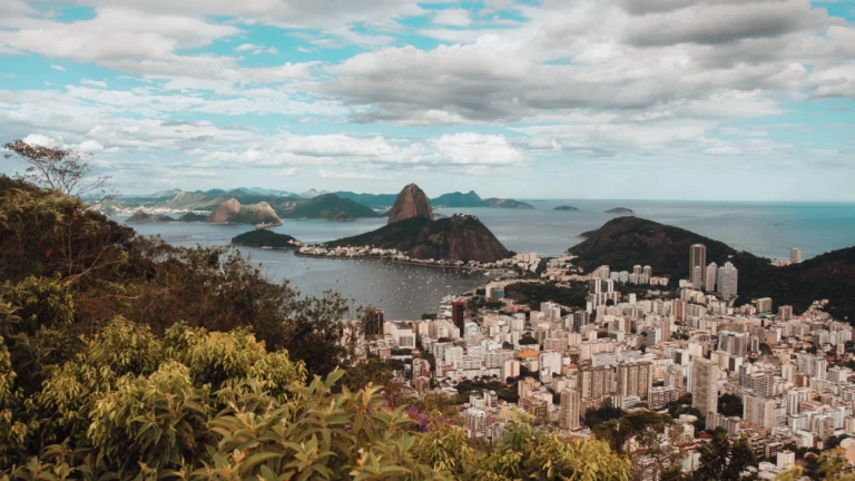 Turismo no Rio de Janeiro Gira R$ 17,2 Bilhões no 1º Semestre de 2026 com Crescimento de Visitantes Estrangeiros