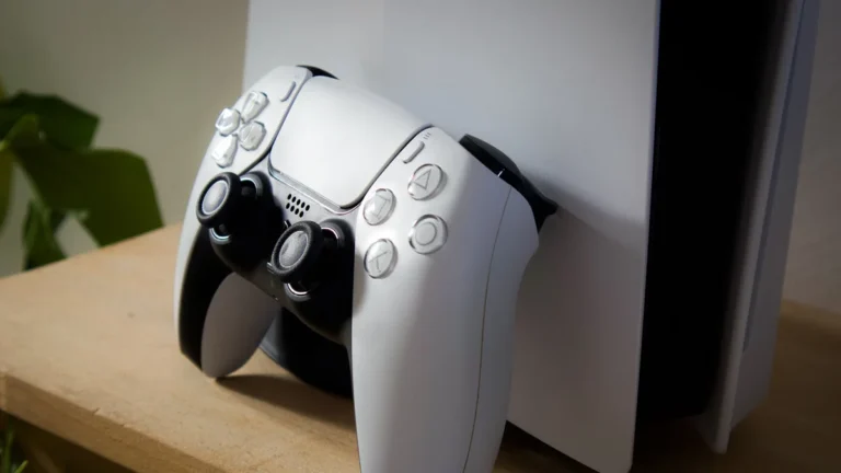 PS4 vs. PS5 em 2026: Chegou a Hora de Fazer o Upgrade e Mergulhar na Nova Geração de Jogos?