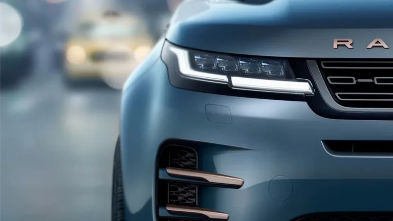 Jaguar Land Rover Anuncia Fim da Venda de Discovery Sport e Range Rover Evoque no Brasil: Entenda a Estratégia de Eletrificação da Marca