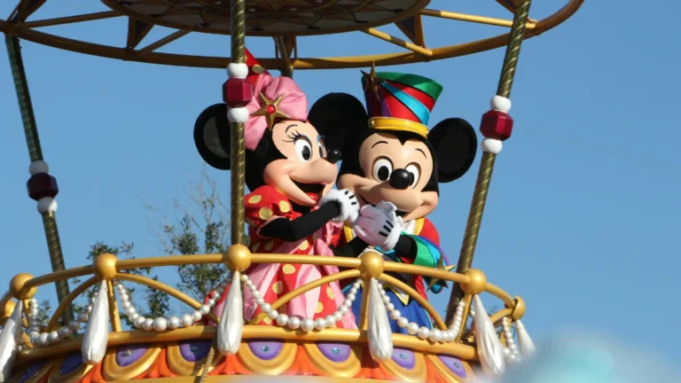 Disney faz venda bilionária e “se livra” dos canais History e A&E; entenda por que