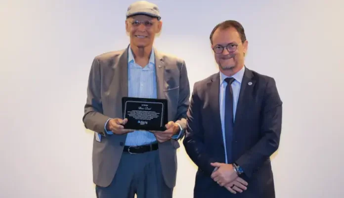 Sebrae é Homenageado em Brasília por Contribuições Essenciais à Melhoria do Ambiente de Negócios e Fortalecimento das Pequenas Empresas