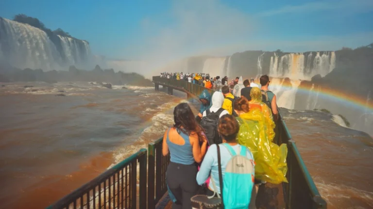 Parque Nacional do Iguaçu Quebra Recorde Histórico em Julho com Mais de 263 Mil Visitantes