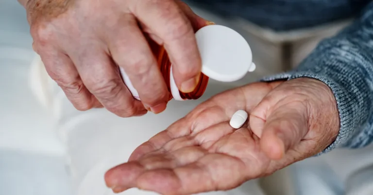 Alerta de Saúde: Idosos Podem Estar Consumindo Menos Vitamina B12 do que o Necessário, Aponta Estudo