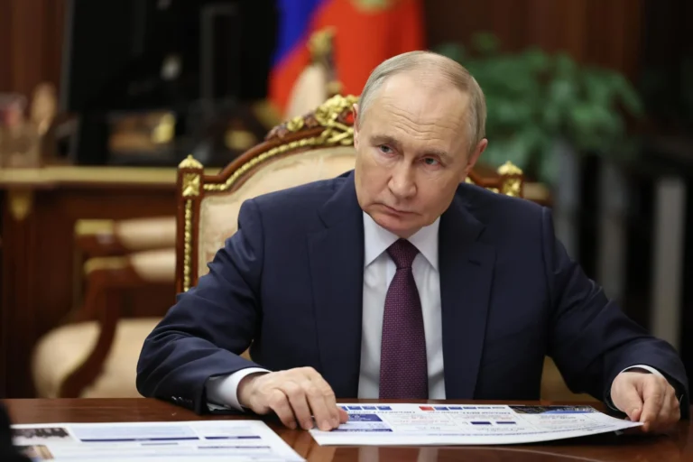 Rússia em Alerta: Estagnação Tecnológica Ameaça Poder Militar e Busca Vias Alternativas com Aliados Estratégicos