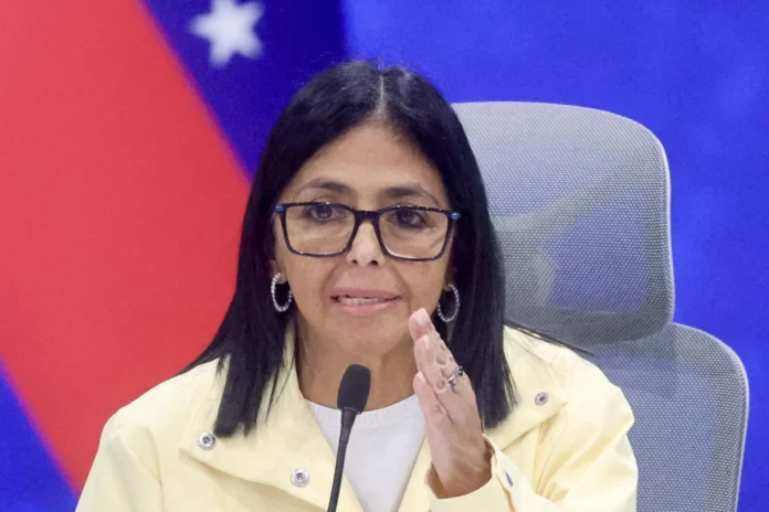 Venezuela e EUA fecham acordo de petróleo de 25 anos com meta de 1,5 milhão de barris diários