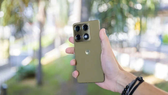 Motorola Signature com Desconto Gigante no Mercado Livre: Câmera 'Equilibrada' e Melhor que iPhone 17 Pro em Zoom e Selfies por R$ 4.499