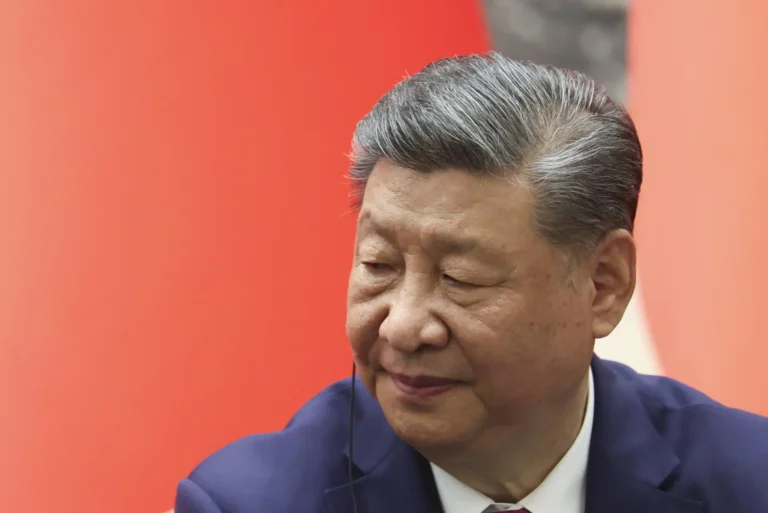 Xi Jinping Intensifica Viagens Internacionais para Desafiar Influência de Trump Antes de Cúpula Crucial