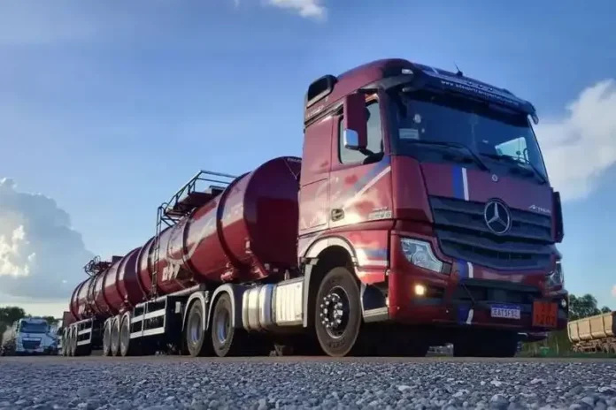 Ademir Transportes Abre Vagas Urgentes para Motorista Carreteiro CNH E em SP: Cubatão, Paulínia e São Caetano na Mira